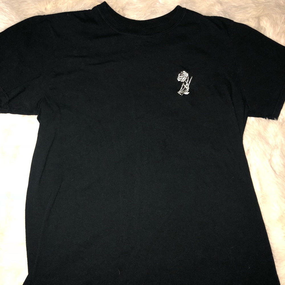 Rose skeleton t shirt worn once